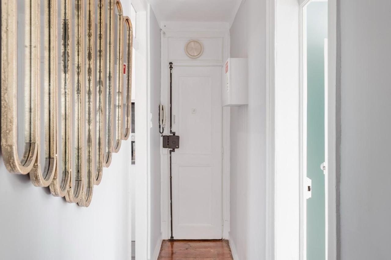 Avenida Da Liberdade Area, Bright And Newly Renovated 2 Bedroom Apartment, Lisbon Historical Center ภายนอก รูปภาพ